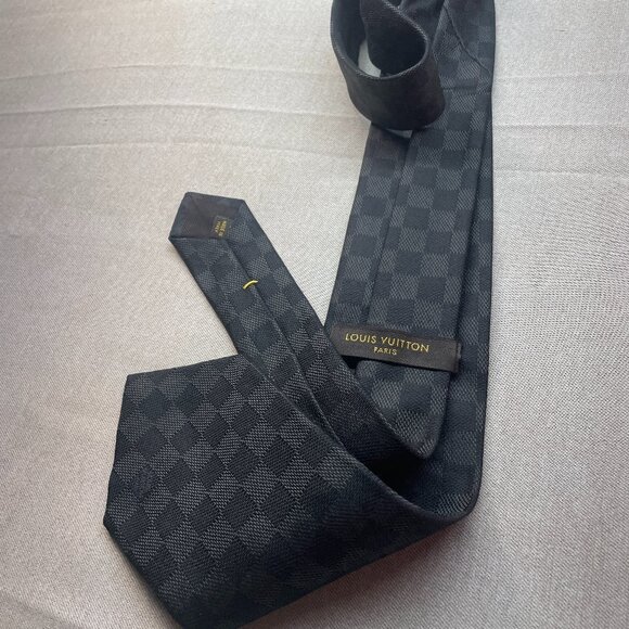 Louis Vuitton iconic 2010's Damier Graphite Silk Tie - Picture 2 of 4